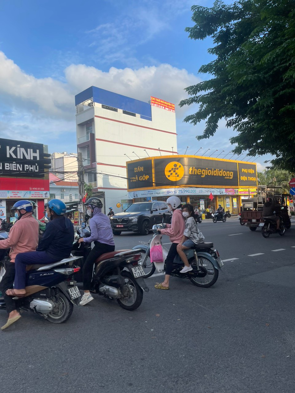 Bán nhanh nhà mặt tiền đường KDBB góc Nguyễn An Ninh, Dĩ An, Bình Dương