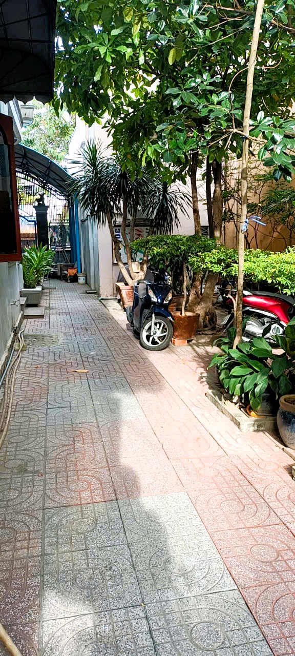 Cho thuê mặt bằng 120m2 mặt tiền đường Đặng Văn Bi – Trường Thọ