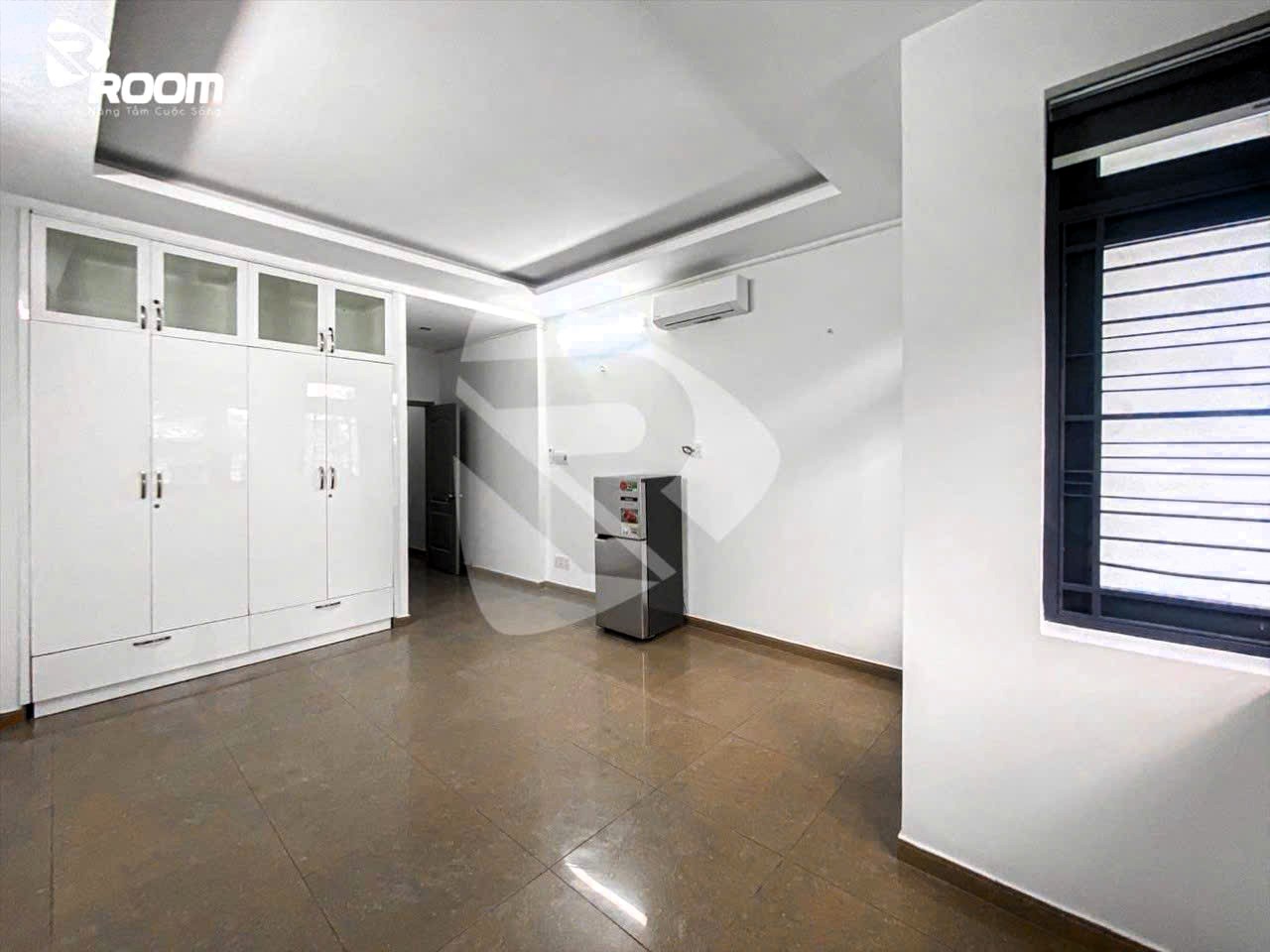Bán nhà mặt tiền đường 5, Linh Trung, TN 16tr/th, 123m2, 4 tầng, 5pn, 9.8 tỷ