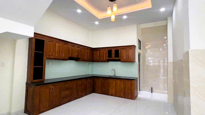Bán nhà mới keng đối diện Vạn Phúc City, hẻm 5m, xe hơi vào tận nhà, 6,8 tỷ