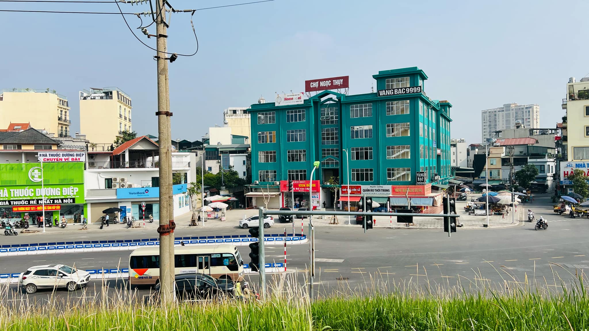 bán nhà mặt phố Ngọc Thuỵ, 1 ngõ ôtô tránh, 325m, nở hậu, full thổ cư