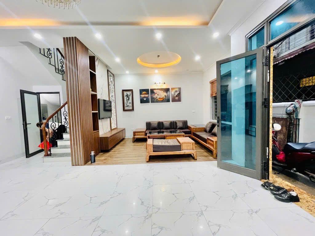Bán nhà đẹp BỒ ĐỀ 50m2, 5 tầng, mặt ngõ kinh doanh – Full nội thất