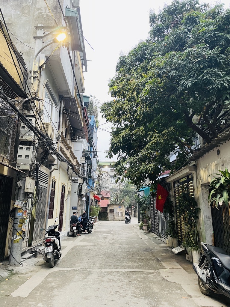 Bán nhà: Tựu Liệt 60m2, tặng nhà cấp 4, 2 bước ra oto tránh, vị trí đỉnh. nhỉnh 6 tỷ