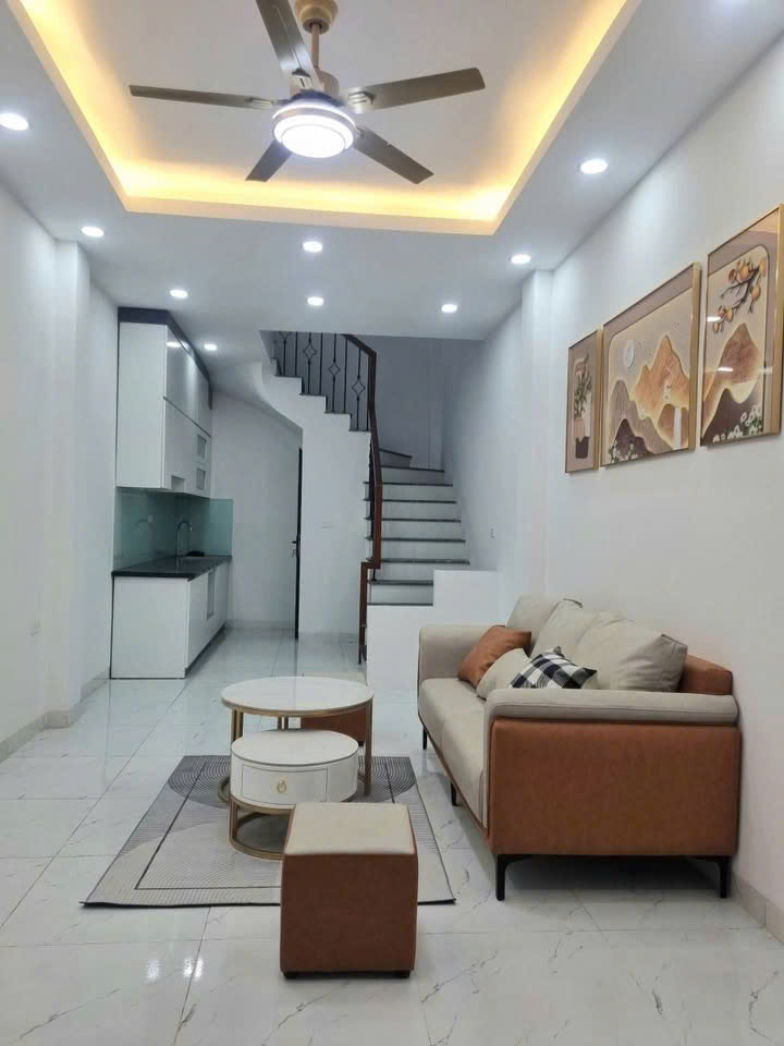 Chính chủ bán gấp nhà 5 tầng tại Ỷ La, Hà Đông DT 30m2, Giá 4.65 tỷ