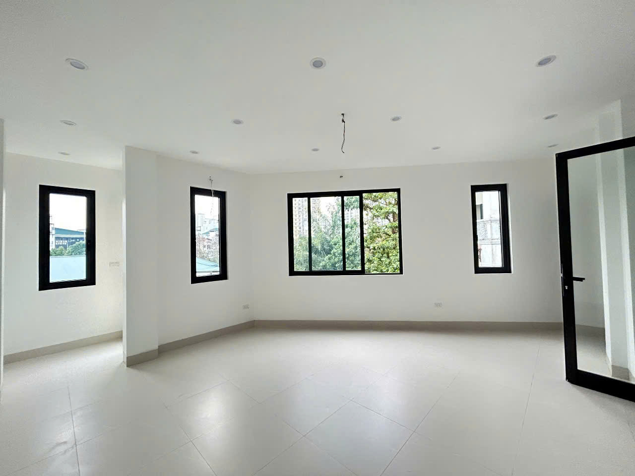 – cho thuê  mặt băng kinh doanh gần 31 nguyễn bá khoản lh 0941833688