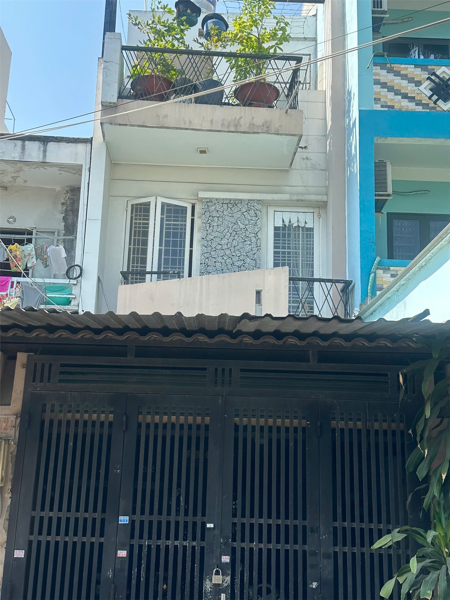 NGAY LÊ VĂN QUỚI 80m2 – 3 TẦNG – 3PN – HẺM XE HƠI –  SỔ HỒNG VUÔNG VỨC – CHỈ NHỈNH 6 TỶ