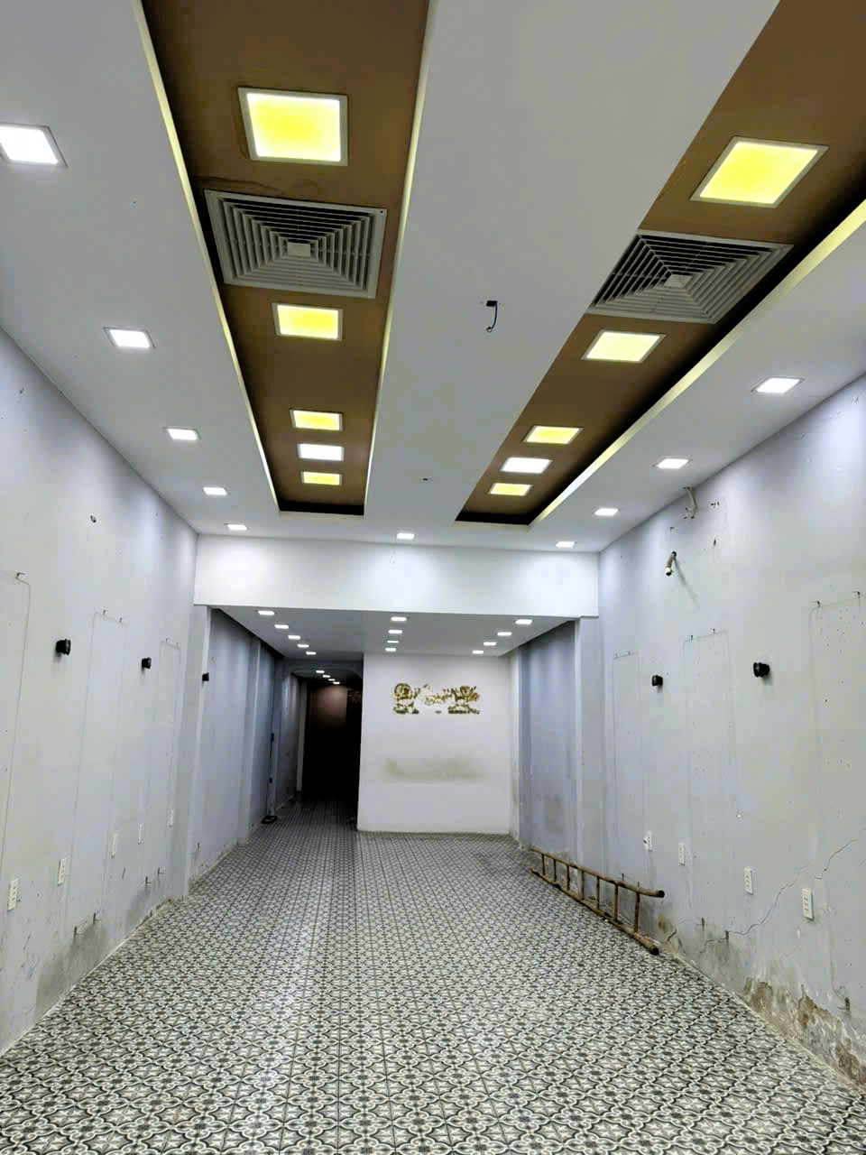 Cho thuê nhà 2 tầng 3pn 160m2 mặt tiền đường Kha Vạn Cân – Linh Đông