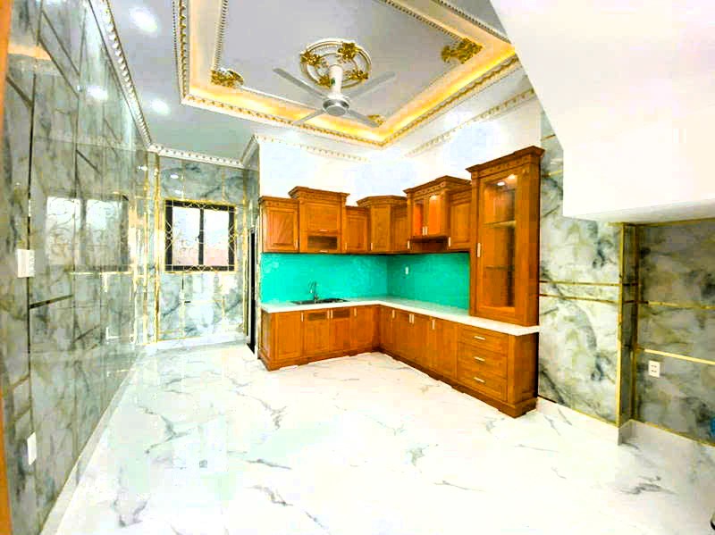 Nhà gần Phạm Văn Đồng, Hiệp Bình Chánh, 4PN sân thượng mát, giá tốt