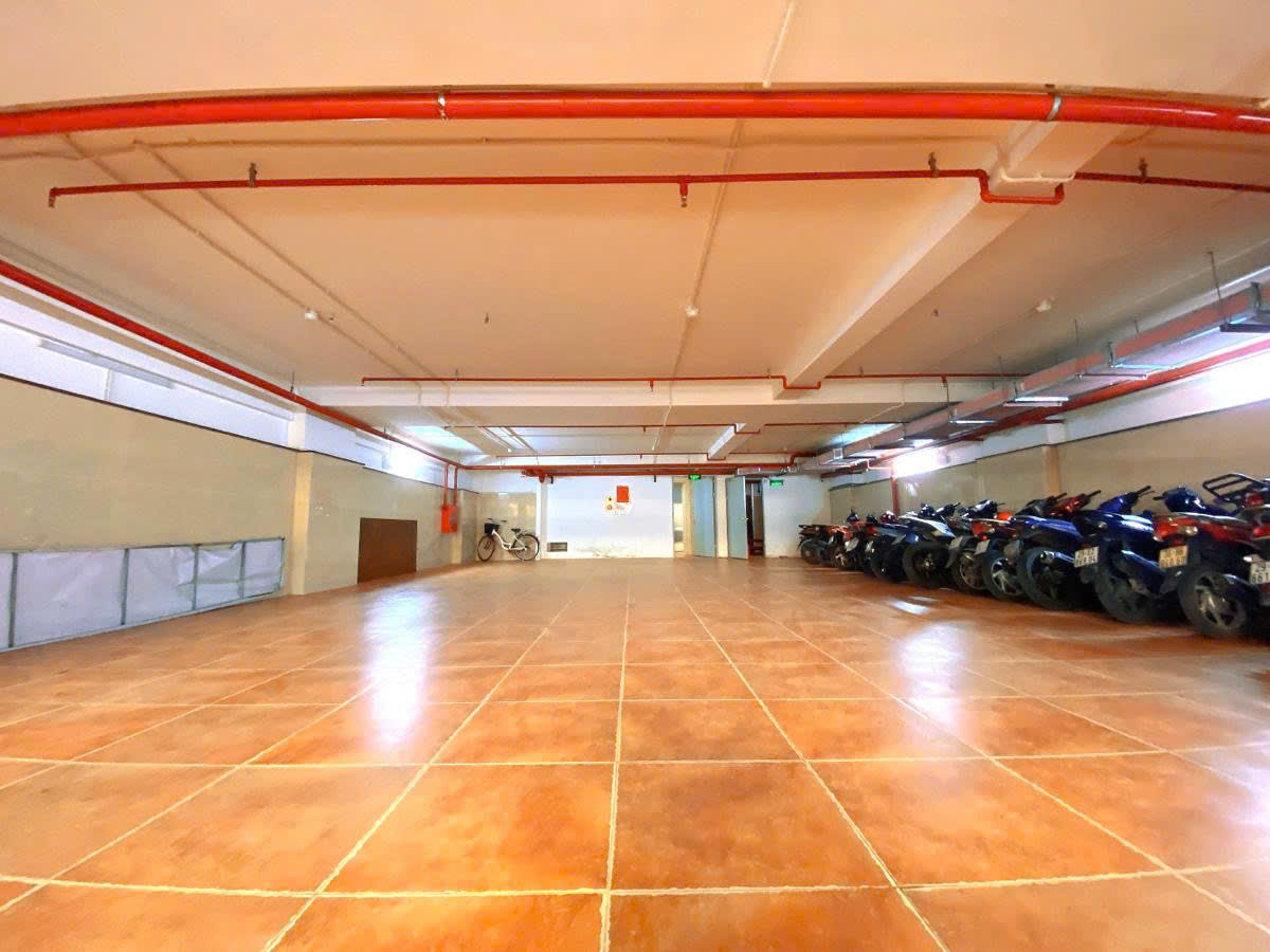 TÒA BUILDING MẶT PHỐ NGUYỄN KHÁNH TOÀN, PHÙNG CHÍ KIẾN, DT 251.5M2, MỚI TINH 7 TẦNG NỔI, TUM, HẦM. MẶT TIỀN 12M.