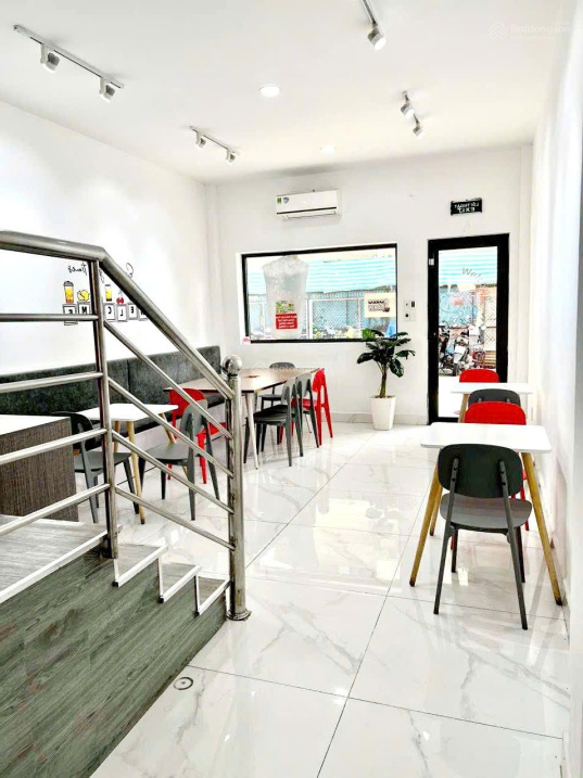 Bán nhà mặt phố Trần Hưng Đạo, 27 tỷ, 64m2, 7PN, 7WC, 5 tầng, mặt tiền đẹp