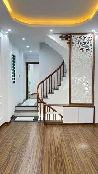 Bán nhà đường Cầu Diễn, Bắc Từ Liêm – LÔ GÓC, dân xây mới – 31M x 5T – chỉ hơn 5 tỷ – 0986599561