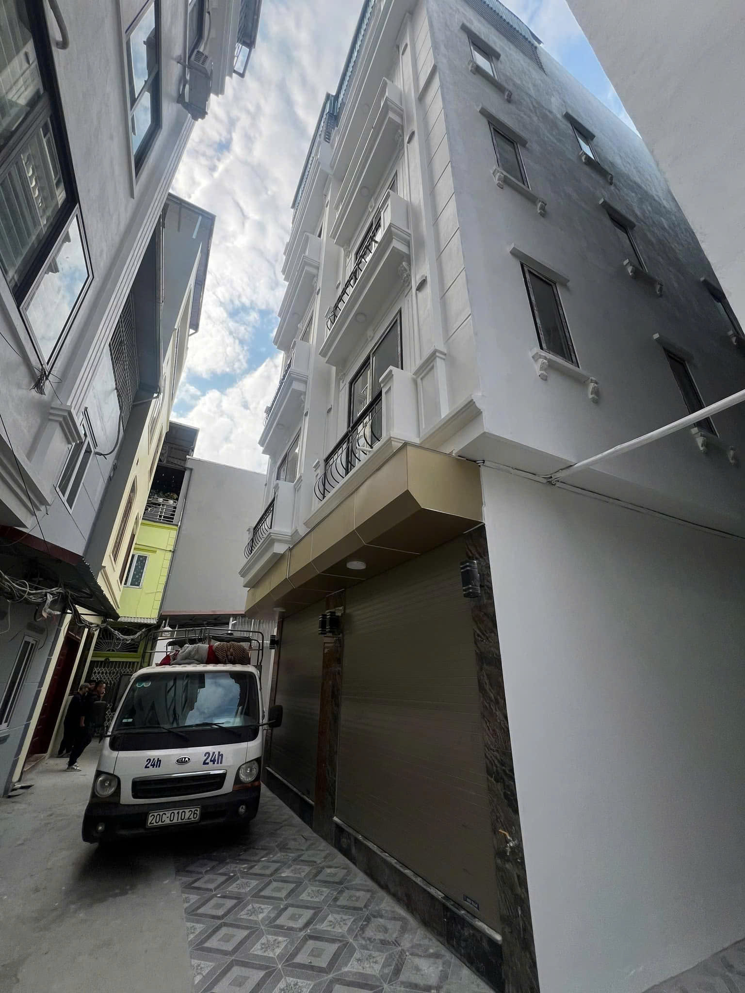 Nhà xây đơn lập Đại Cát  – Bắc Từ Liêm. View gần hồ sen. Ô tô tận cổng