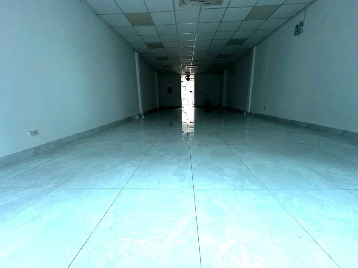 SIÊU PHẨM TRUNG KÍNH TÒA BUIDING VĂN PHÒNG TRUNG HOÀ – TRUNG YÊN – TRUNG KINH – VŨ PHẠM HÀM – 7 TẦNG THẰNG MÁY – THÔNG SÀN – HAI THOÁNG TRƯỚC SAU – VỈA HÈ OTO TRÁNH – KINH DOANH NGÀY ĐÊM. GIÁ NHẸ NHÀNG 43 TỶ