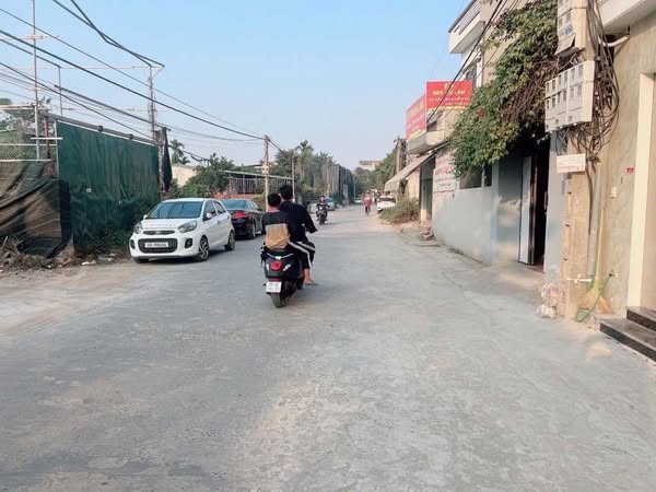 Chỉ 3.7 tỷ đã sở hữu lô đất 46m2 cực hiếm tại Kim Chung, Hoài Đức. Ô tô ngủ trong đất, 30m ra đường ô tô 29 chỗ tránh nhau, ngõ thông, kd.