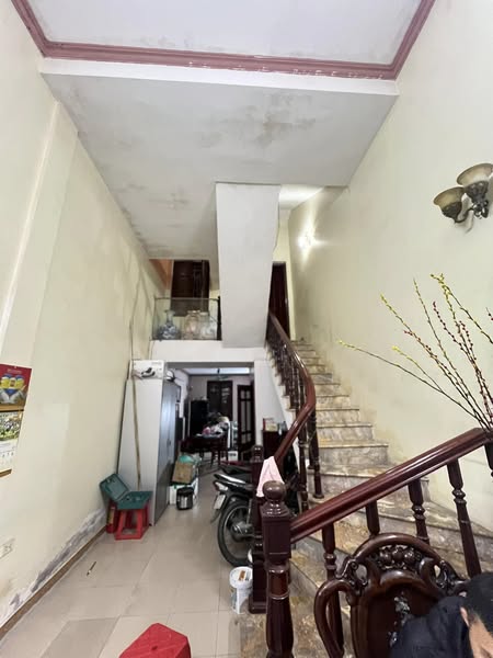 PHÂN LÔ TT TRUNG KÍNH – Ô TÔ – CÁCH PHỐ 30M – 16 TỶ