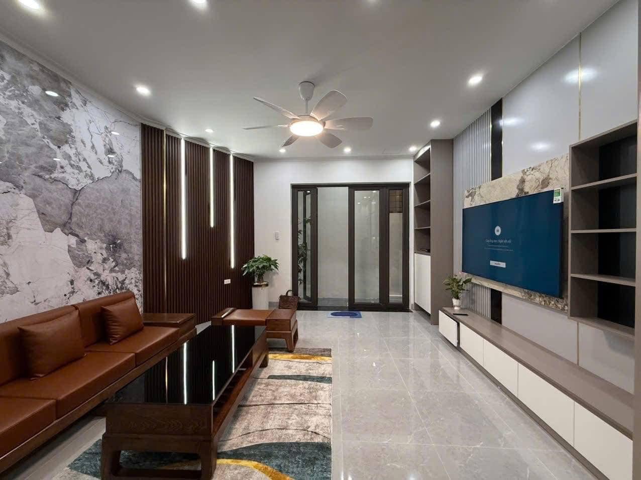 Nhà 4T khu Võ Thị Sáu 43m,MT 5m-Ngõ Thông -ở ngay.