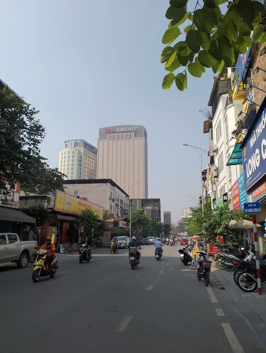 CĂN HỘ CAO CẤP – HOÀN KIẾM HÓT HÍT – HAI THOÁNG TRƯỚC SAU – MẶT PHỐ THỨ CẤP – DÒNG TIỀN ỔN ĐỊNH – SỔ ĐỎ HOA KHÔI – 23 TỶ