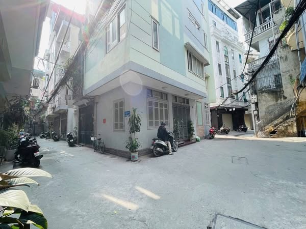 VIP ĐƯỜNG LÁNG – ĐỐNG ĐA – PHÂN LÔ Ô TÔ ĐỖ – 2 THOÁNG TRƯỚC SAU –  GẦN PHỐ KINH DOANH GIÁ 12.2 TỶ
