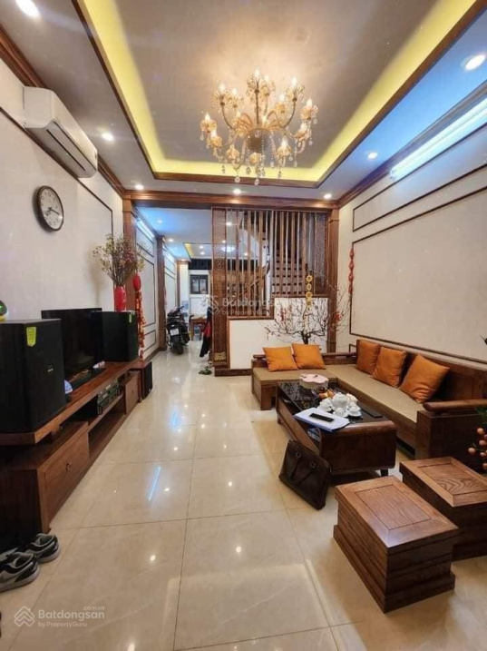 Gia đình cần bán gấp căn nhà Quang Trung, ô tô, kinh doanh, 40m, 4 tầng, ở ngay, chỉ 10 tỷ 700