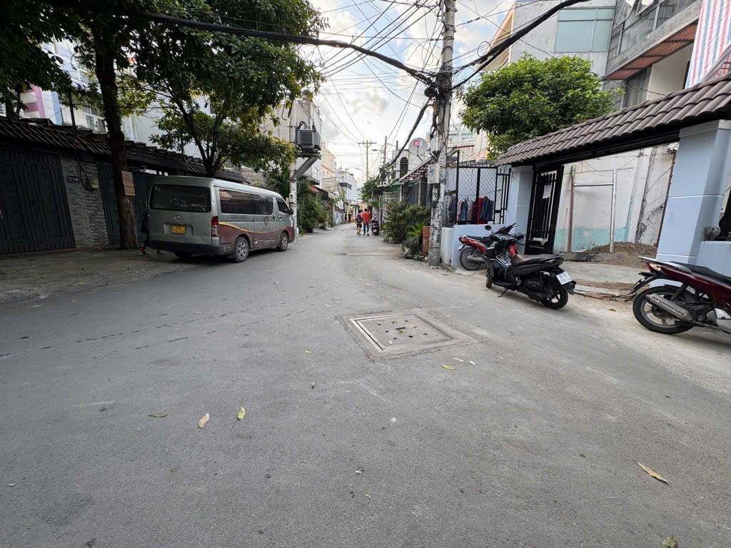 (CỰC PHẨM) bán nhà GÒ VẤP 120 triệu / tháng đường trước nhà 8m lộ giới 12m tặng nội thất 1 tỷ