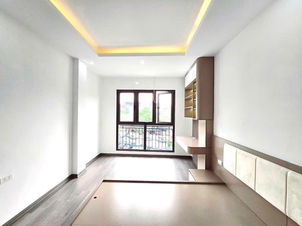 Cầu Giấy nhà mới, 30m2, ngõ rộng, gần phố, 6 tầng thang máy, 8 tỷ