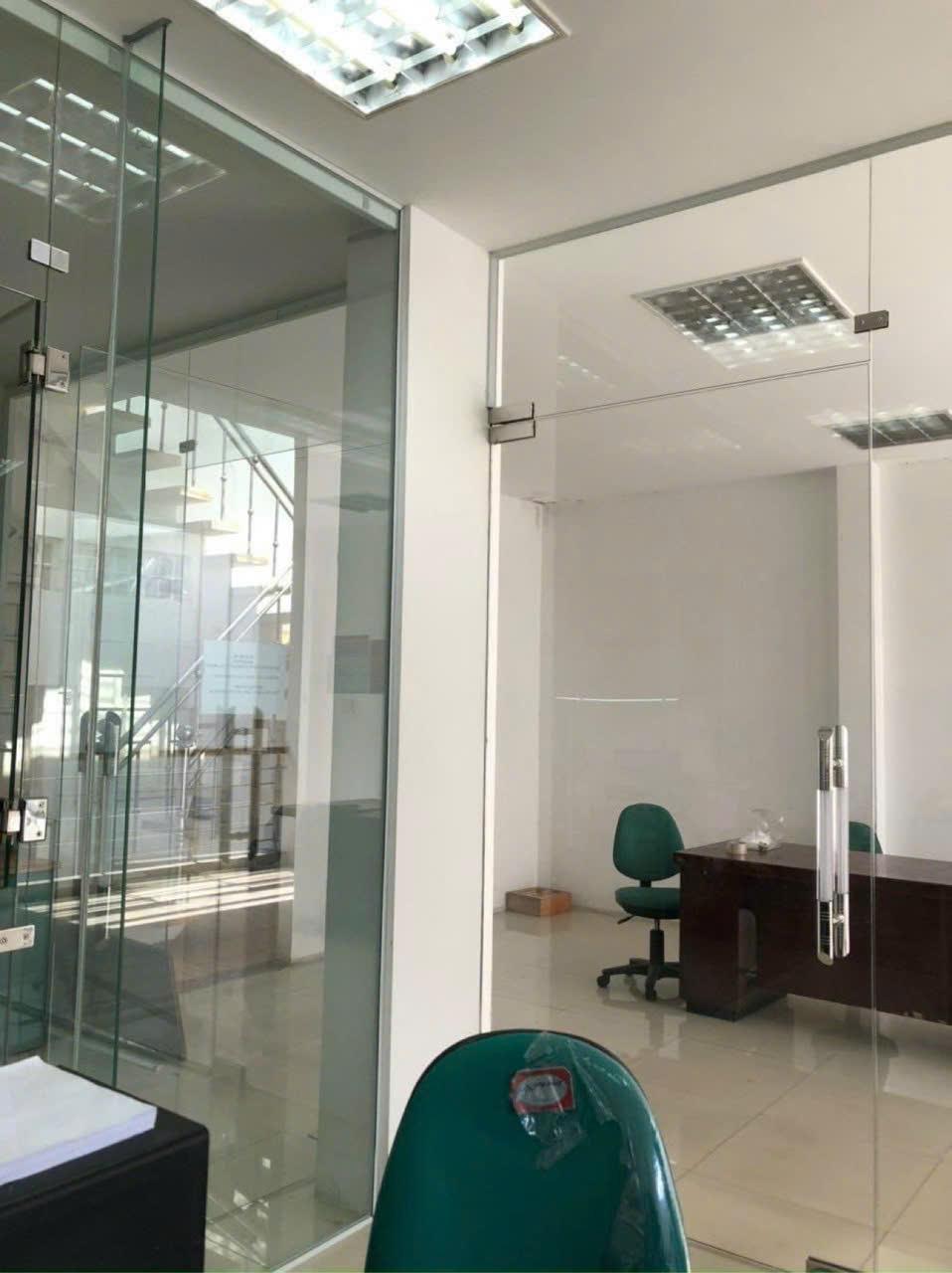 Bán gấp Nhà mặt tiền Kinh doanh tại  Hoàng Diệu, Đà Nẵng, 138 triệu/m2, 239m2, 6PN, 6WC, Liên hệ Anh Nam 0916004025