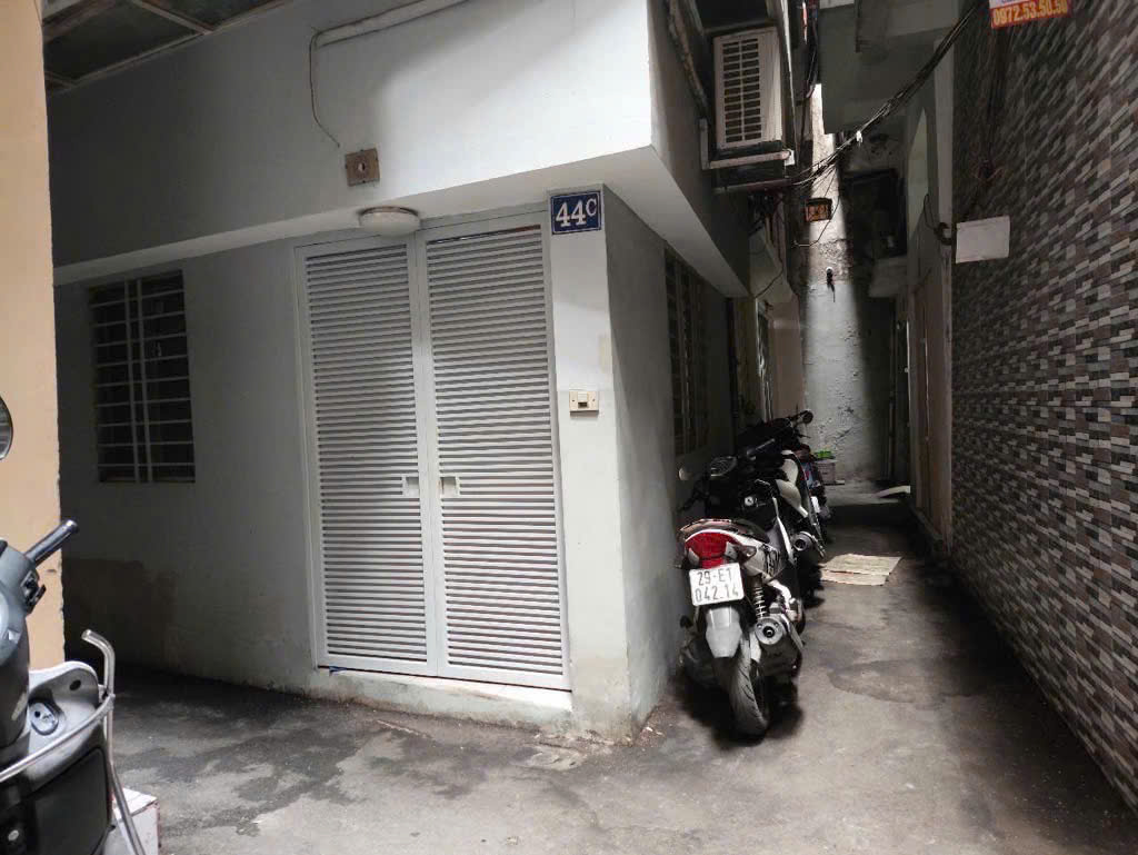 ĐẤT THÌ LÀNH, NHÀ LẠI CÒN CÓ LỘC ÂM! TRUNG TÂM VĂN CHƯƠNG, ĐỐNG ĐA 5 TỶ QUAY ĐẦU!