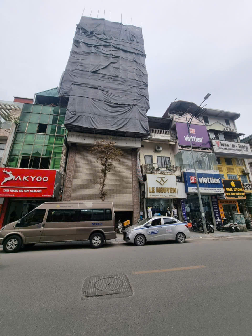 mặt phố Bạch Mai ,Hai Bà Trưng vỉa hè rộng,kinh doanh sầm uất,lô góc bề thế,58 m2,4T,   21 tỷ