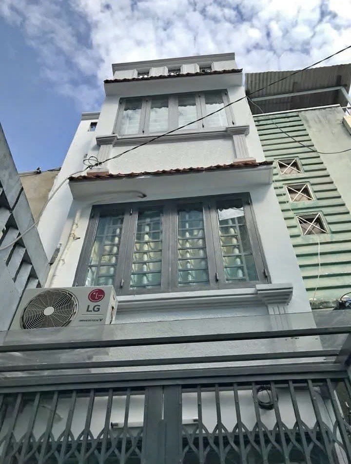 Bán nhà HXH Lò Siêu, gần Lạc Long Quân, Q11, 3.5×6 – 4 tầng BTCT, chỉ hơn 3 tỷ