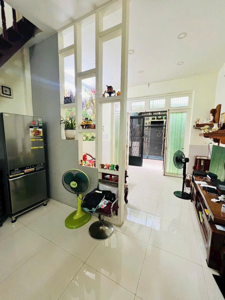 Bán nhà HXH Lê Thiệt, Hòa Thạnh, trung tâm Tân Phú, 36m² – 4.2×9 – 2 tầng, chỉ hơn 4 tỷ