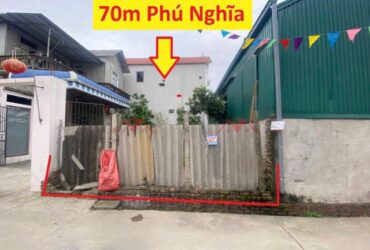 e cần bán lô đất mặt tiền đẹp 
70m đất mặt tiền + hậu 5,2m
liên hệ em : 0967594106 – 0987282011