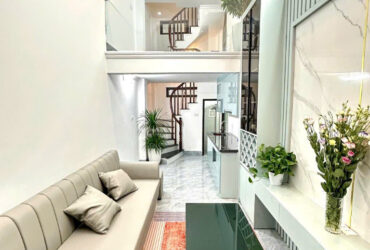 PHÂN KHÚC HIẾM – SỔ ĐỎ VUÔNG – NHÀ ĐẸP-XE TẢI CÁCH 20M-NGÕ XE BA GÁC