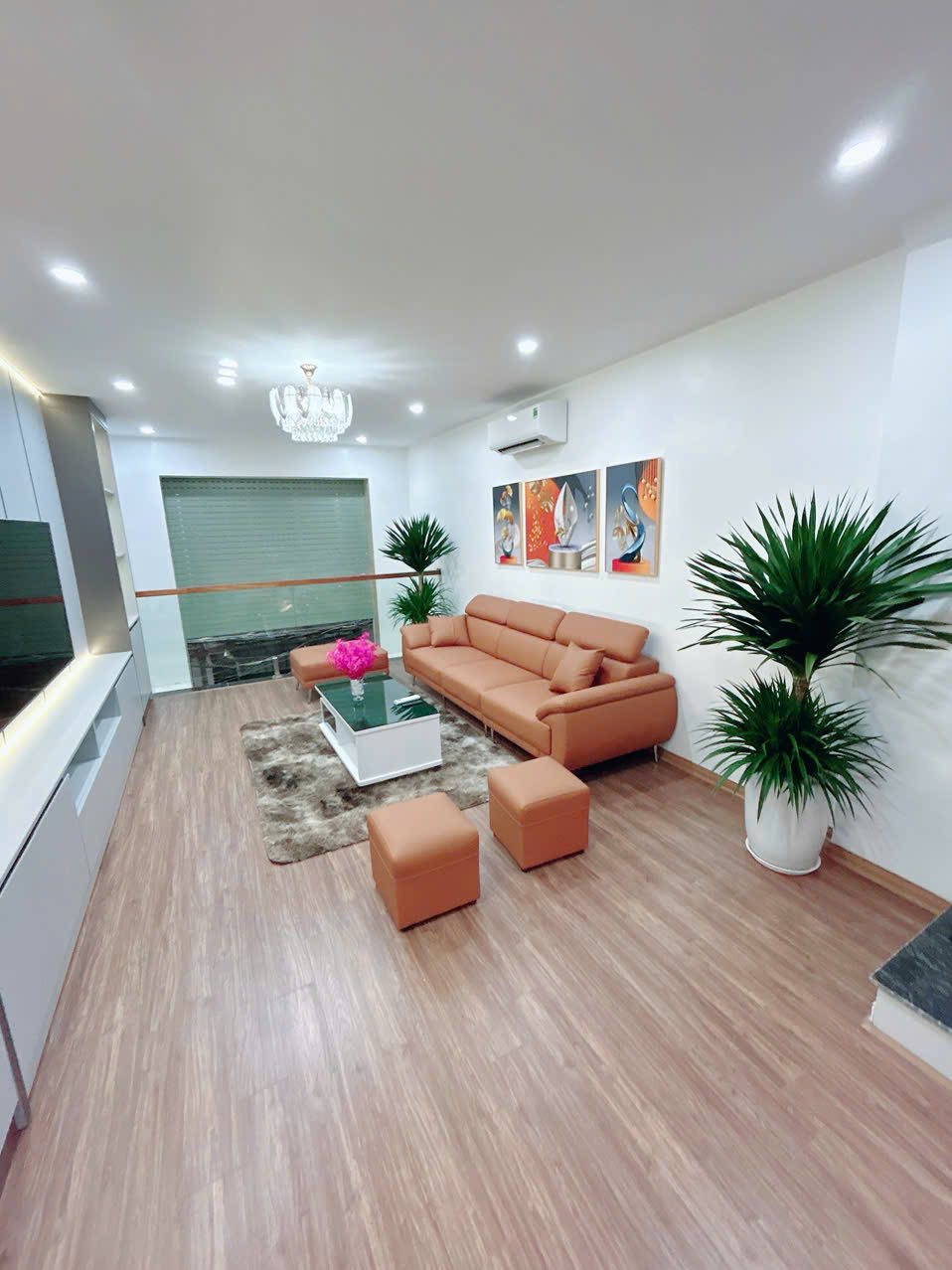 NHÀ MỚI 6 TẦNG THANG MÁY -2 PHÚT RA HỒ BA MẪU -NGÕ THÔNG  KINH DOANH