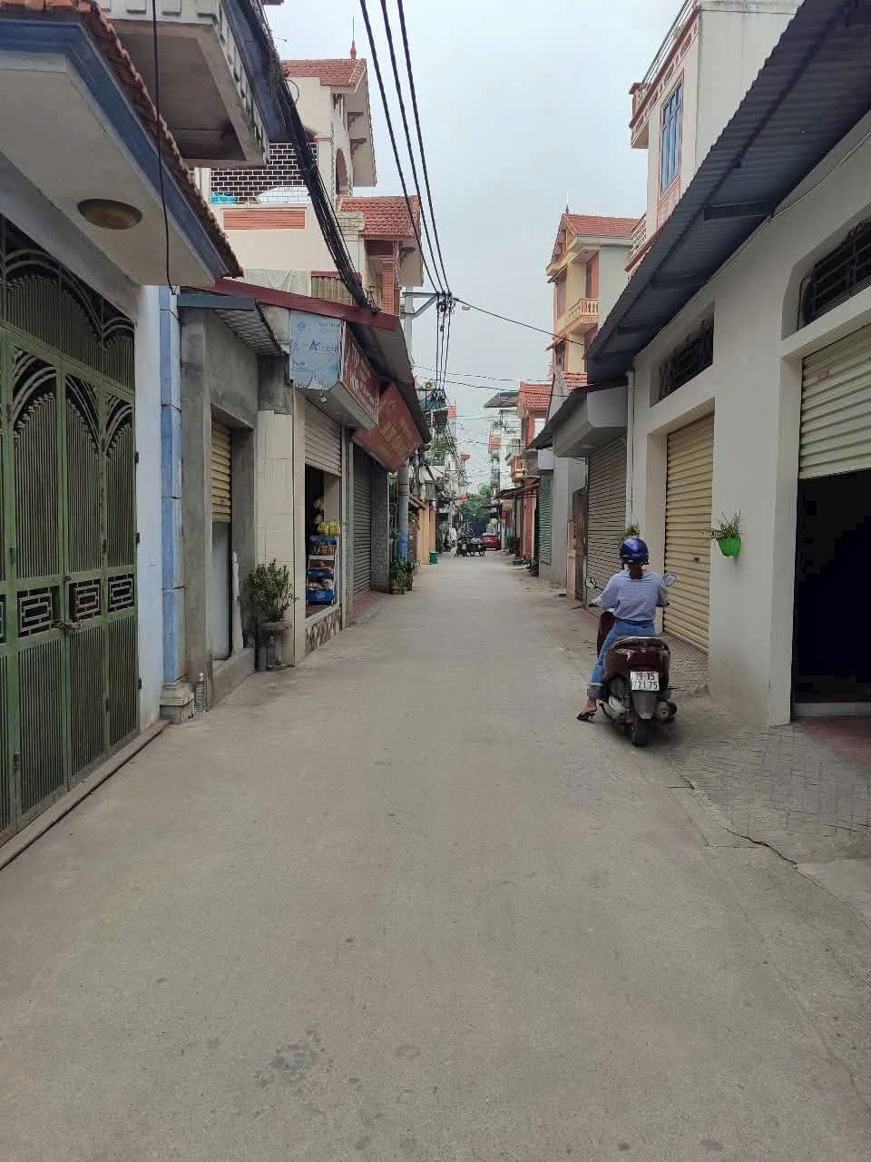 GIÁ SỐC-BÁN NHÀ ĐỨC THƯỢNG, HOÀI ĐỨC, HÀ NỘI-3 TẦNG-3 NGỦ-MẶT TIỀN 4M- Ô TÔ QUA NHÀ-GIÁ 4,6 TỶ