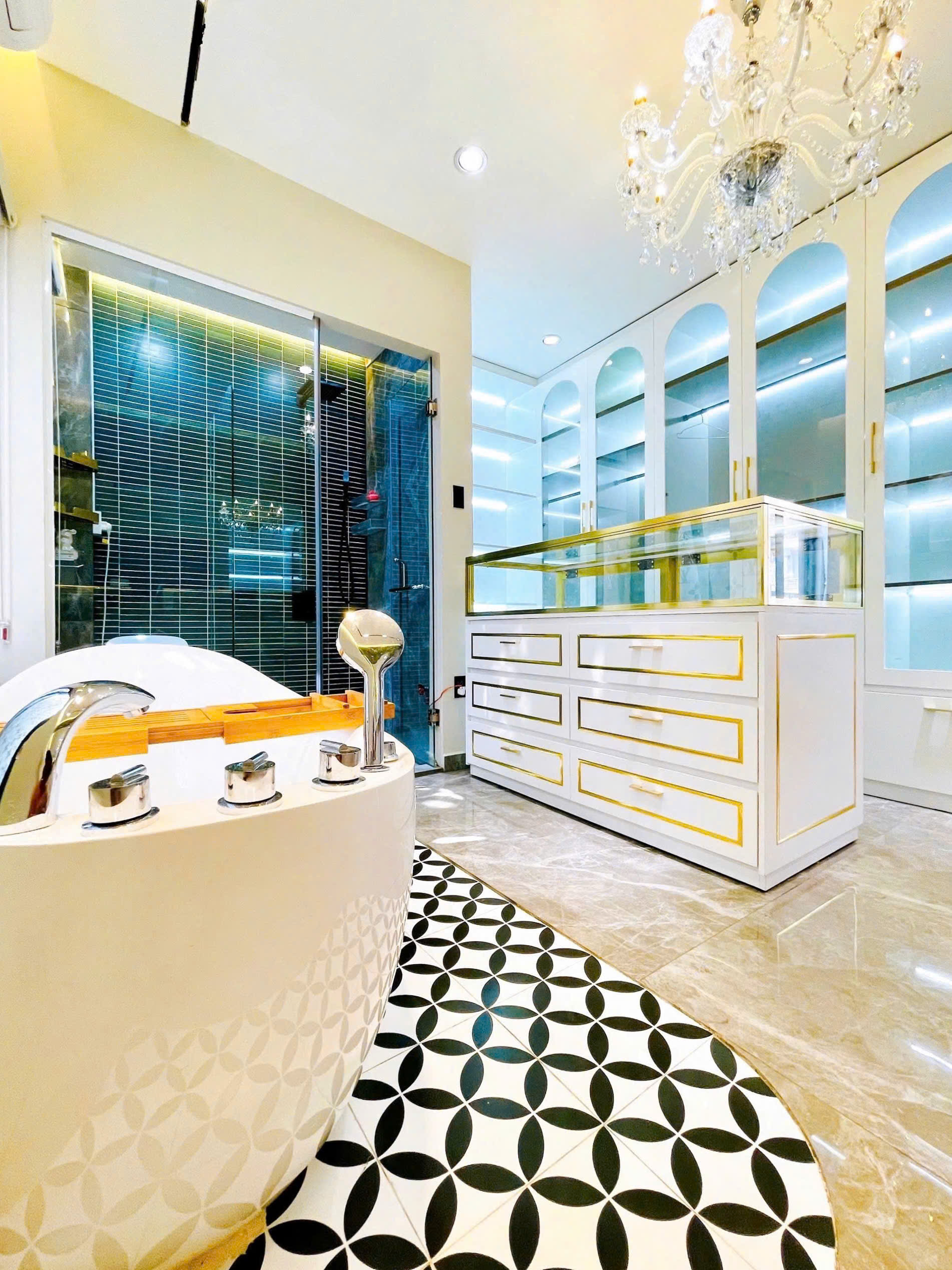 NHÀ THÔNG MINH ĐẲNG CẤP TẠI QUẬN GÒ VẤP, Căn góc HẺM XE TẢI, Diện tích 260 m2, 5 Tầng, Giá