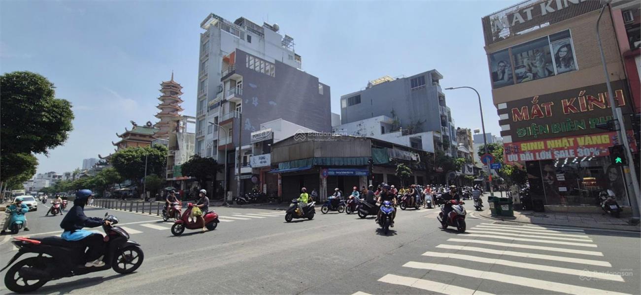 Bán nhà mặt tiền Quận 4, gần cầu Ông Lãnh – Kinh doanh tốt