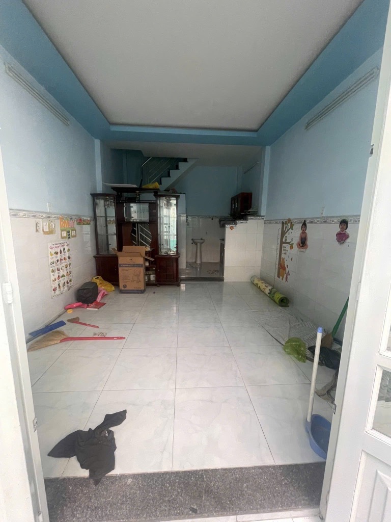 Bán nhà Lạc Long Quân, gần Âu Cơ, Tân Bình, 32m² – 4×8 – 2 tầng, chỉ hơn 3 tỷb