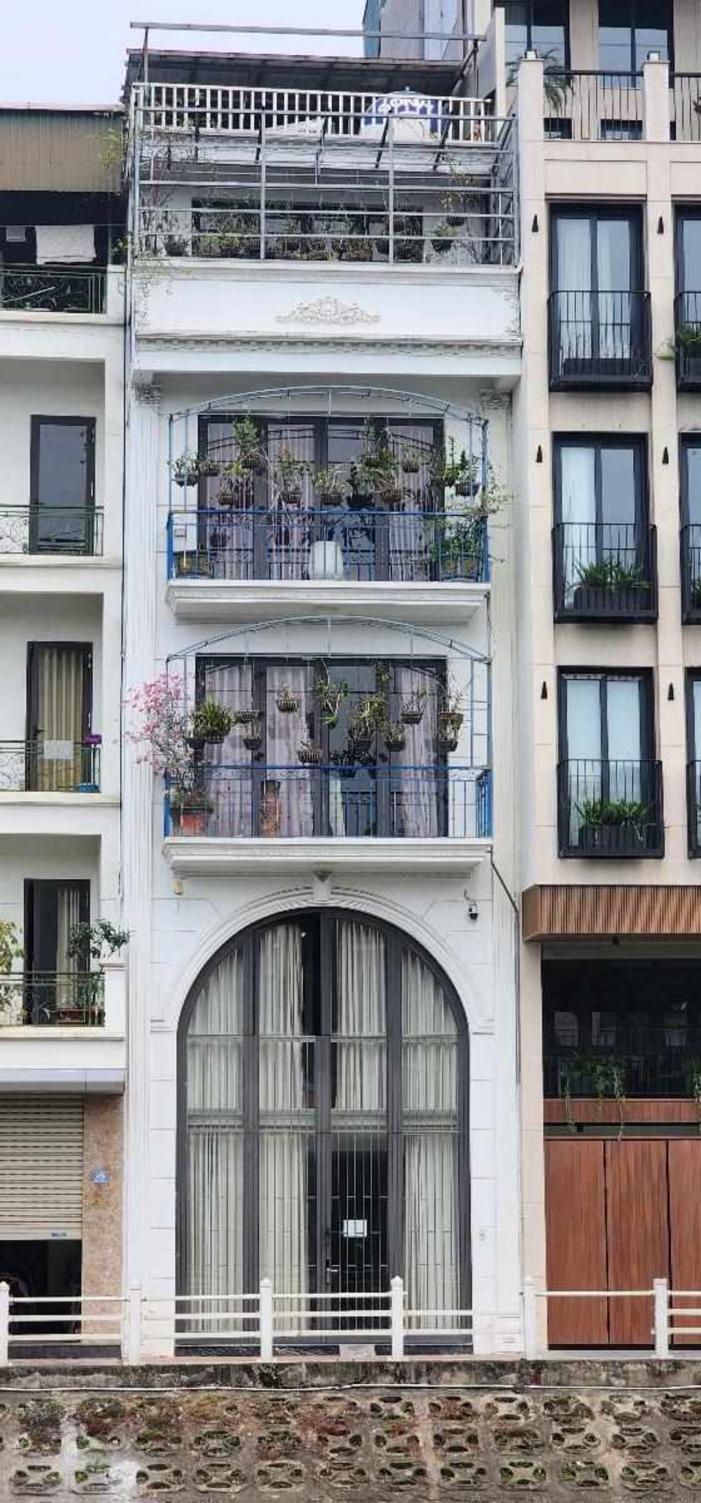 BÁN NHÀ NGỌC LÂM 26 tỷ 75m MẶT TIỀN 5m VIEW HỒ GẦN CÔNG VIÊN,LONG BIÊN