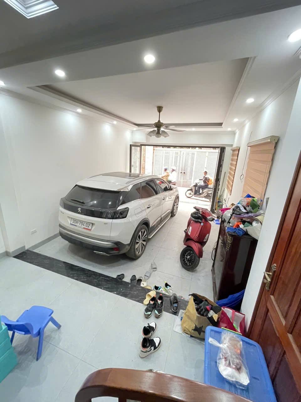 Nhà Đẹp Láng Hạ, 7 Tầng Thang Máy, Gần Mặt Phố, KD Đa Mô Hình