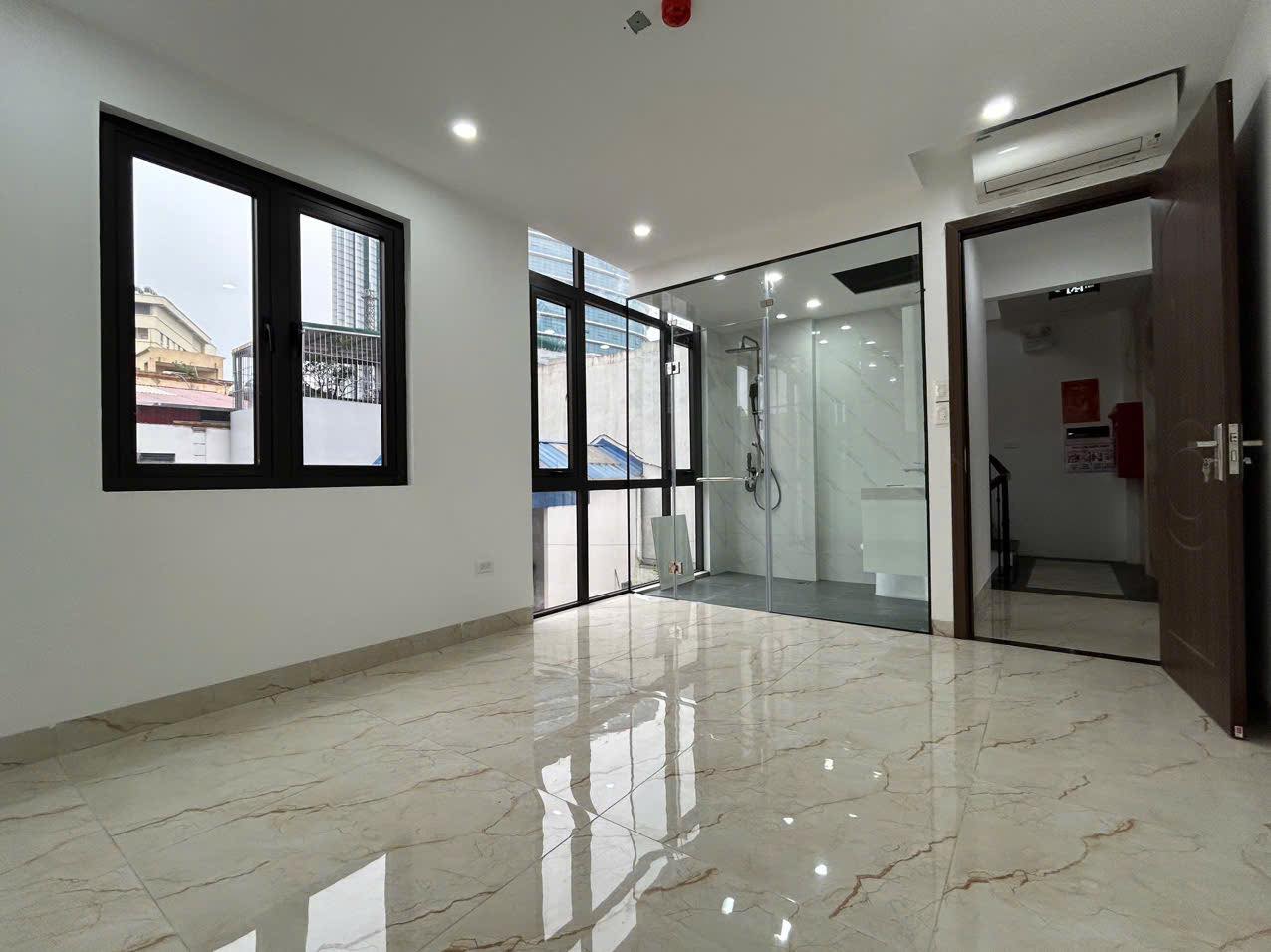 Tòa Nhà 7 Tầng  Thang Máy Nguyễn Chí Thanh, 50m², Mặt Tiền 8m, Kinh Doanh Đỉnh
