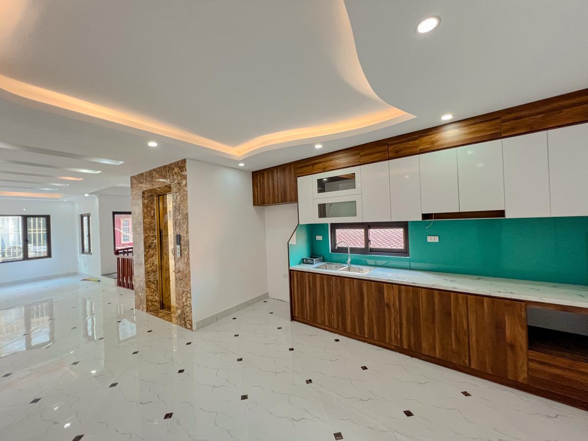 BÁN NHÀ HOÀNG LIỆT – Ô TÔ VÀO NHÀ – VIEW HỒ – THANG MÁY – 50M²  – 12.5 TỶ