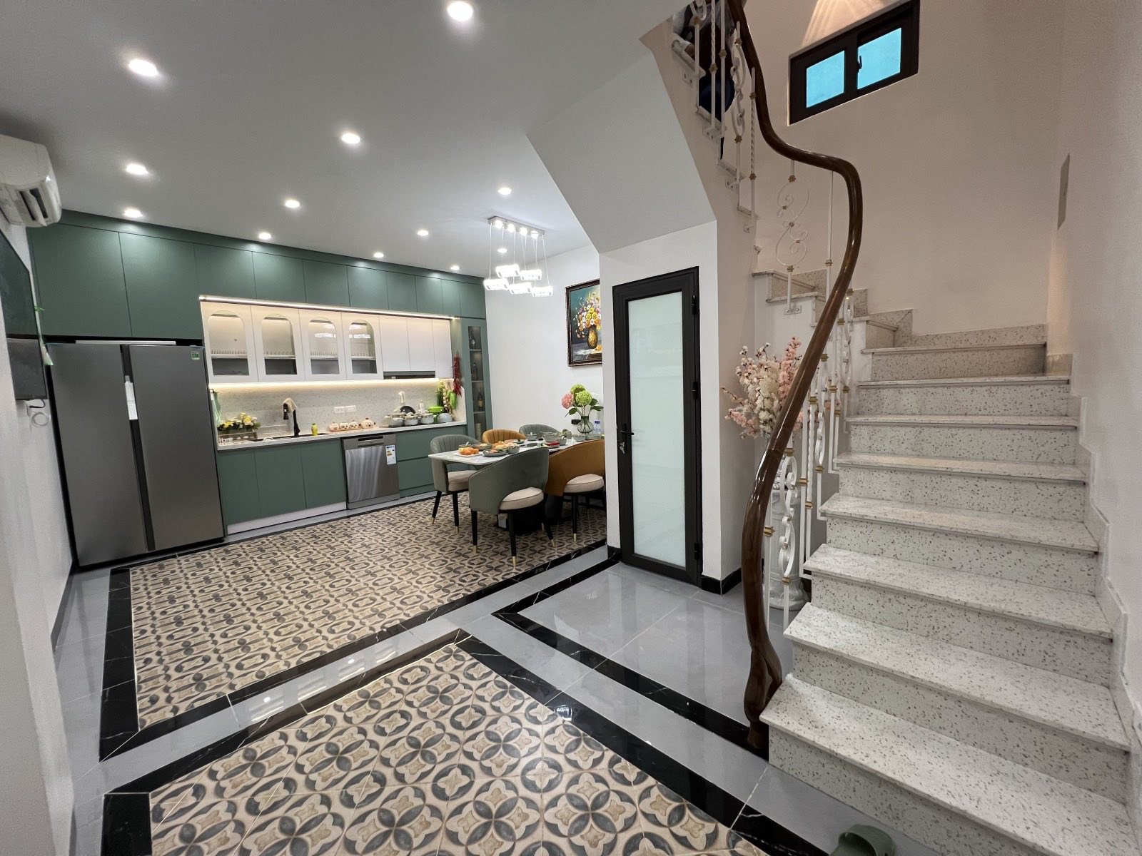 HIẾM ! MẢNH ĐẤT VÀNG MẶT PHỐ MINH KHAI, VỈA HÈ Ô TÔ TRÁNH, KINH DOANH ĐỈNH, TT HAI BÀ TRƯNG 0965549363