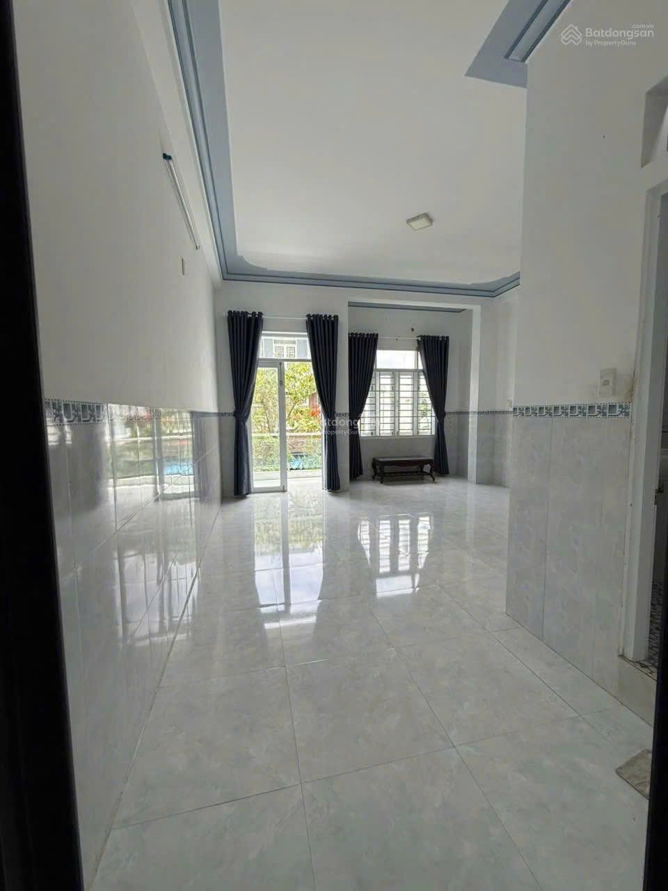 Cho thuê nhà đẹp 90m2 3 tầng khu KDT Lê Hồng Phong 2 giá rẻ 15tr/tháng