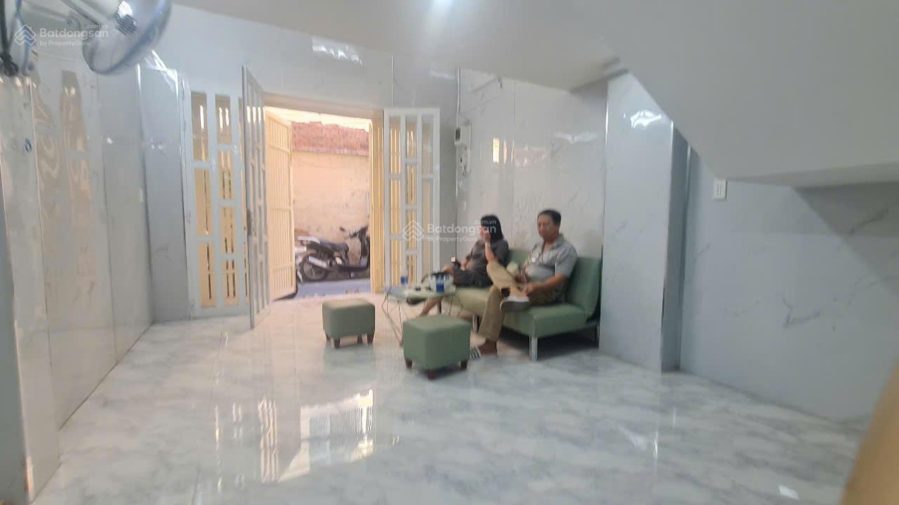 NHÀ NGUYỄN TRÃI, 30 MÉT RA MẶT TIỀN KHU SẦM UẤT, 5 TẦNG , 6 PHÒNG , GIÁ NHỈNH 7 TỶ