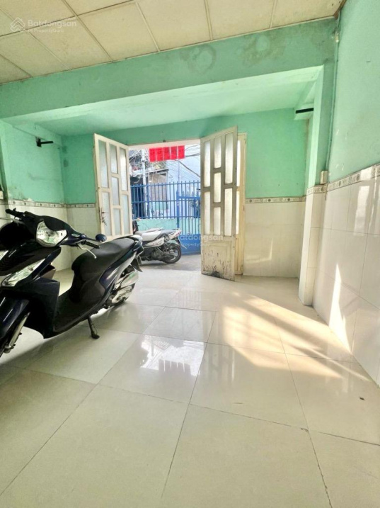 BÁN NHÀ CẤP 4 CẠNH CHỢ -QUẬN 8 – 5x17m -CHỈ 4.1 TỶ – KHÔNG LỘ GIỚI HIỆN HỮU. Lh: 0939345129
