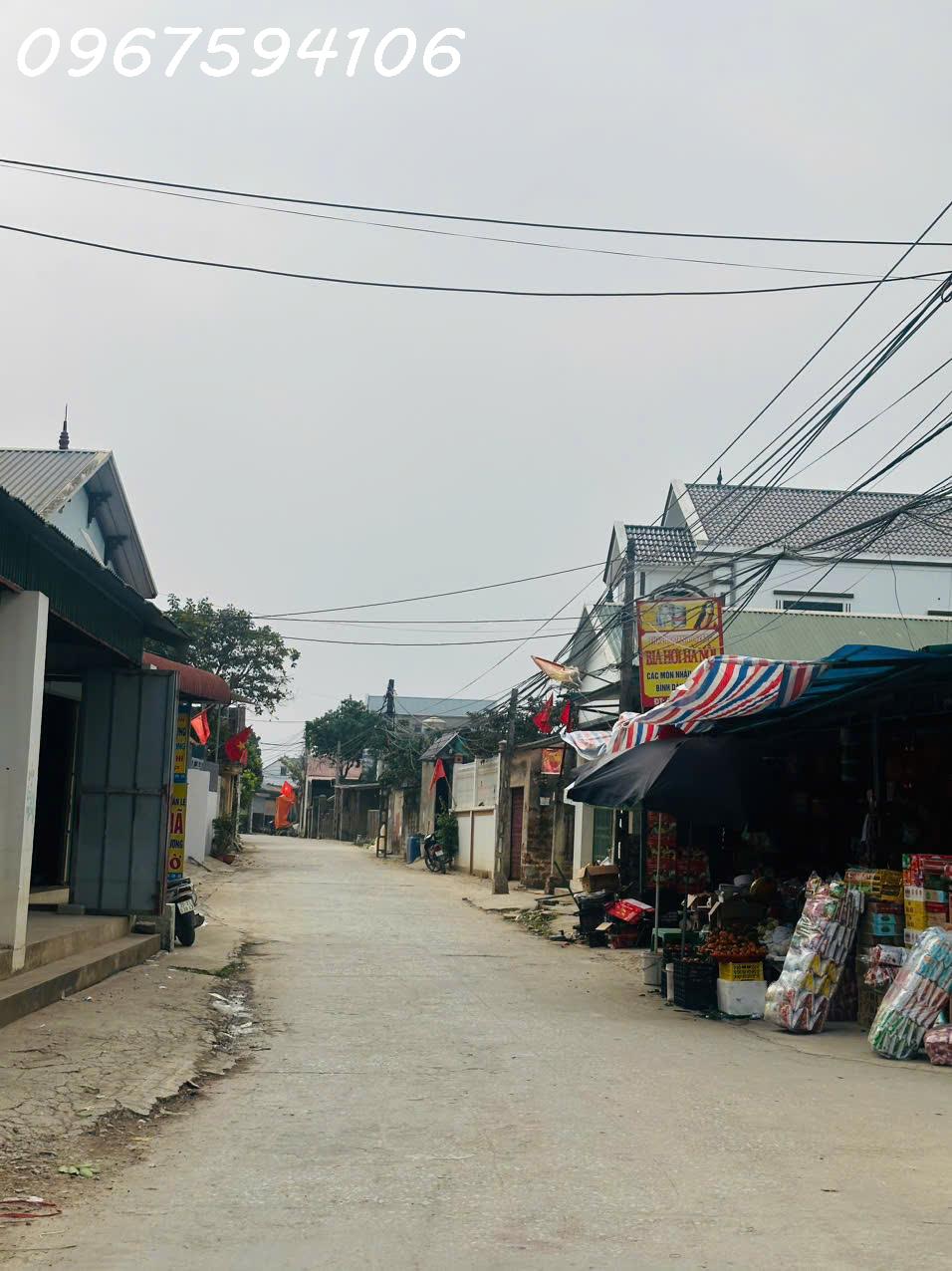 chỉ hơn 1 tỷ 
71,8m đất đường ô tô sẵn sổ đỏ 
liên hệ em : 0967594106 – 0987282011
