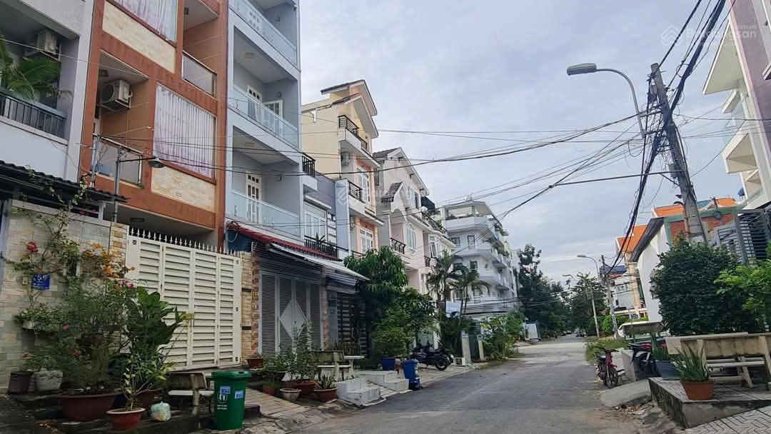 BÁN NHÀ MẶT TIỀN – 4 TẦNG ĐẸP NGANG 4.5M – BÙI MINH TRỰC, QUẬN 8 – NHỈNH 9 TỶ – CHỦ TẶNG NỘI THẤT. Lh: 0909797545