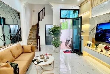 NHÀ ĐƯỜNG HOÀNG MAI OTO QUA NGÕ 39M CHỈ NHỈNH 5** TỶ