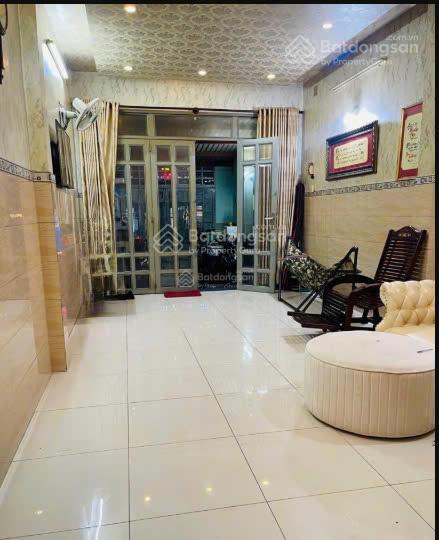 Nhà Dương Bá Trạc thông Tạ Quang Bửu – Quận 8 – ngang 4 x22 m, 4 tầng nhỉnh 10 tỷ