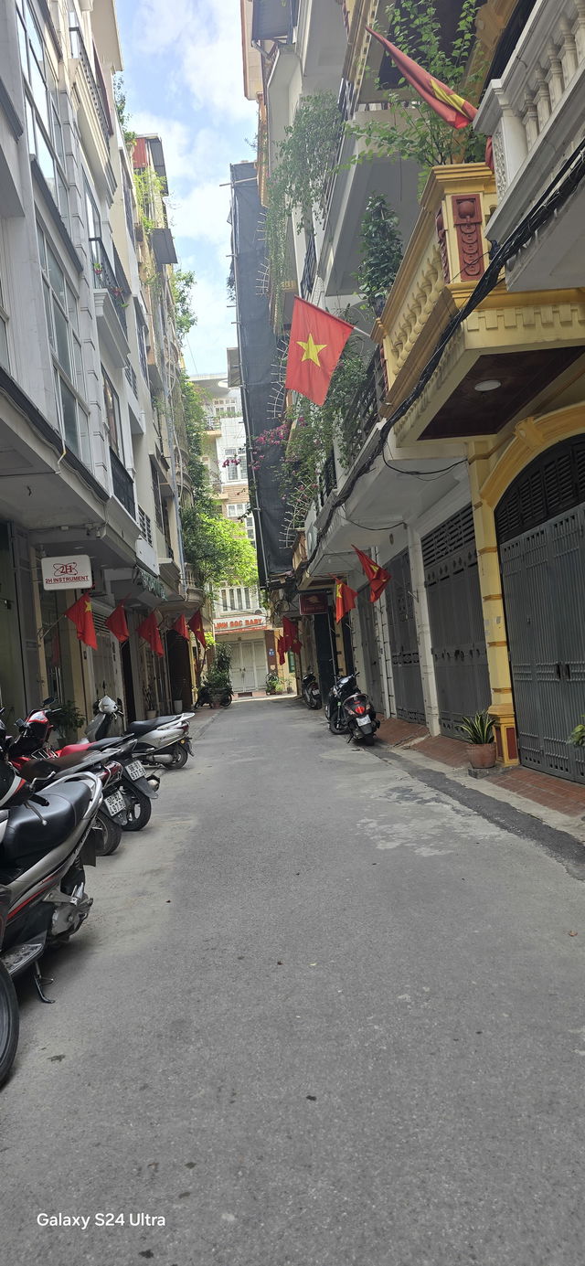 NHÀ PHỐ PHẠM TUẤN TÀI – PHÂN LÔ Ô TÔ QUA NHÀ – VỈA HÈ –  S=35M2 – MẶT TIỀN =3.4M – 5 TẦNG – LH : MR HOÀNG PHÚ – PHONE : 0385683333